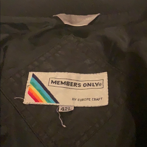 Classic Vintage Members Only 90’s Jacket - Picture 4 of 7